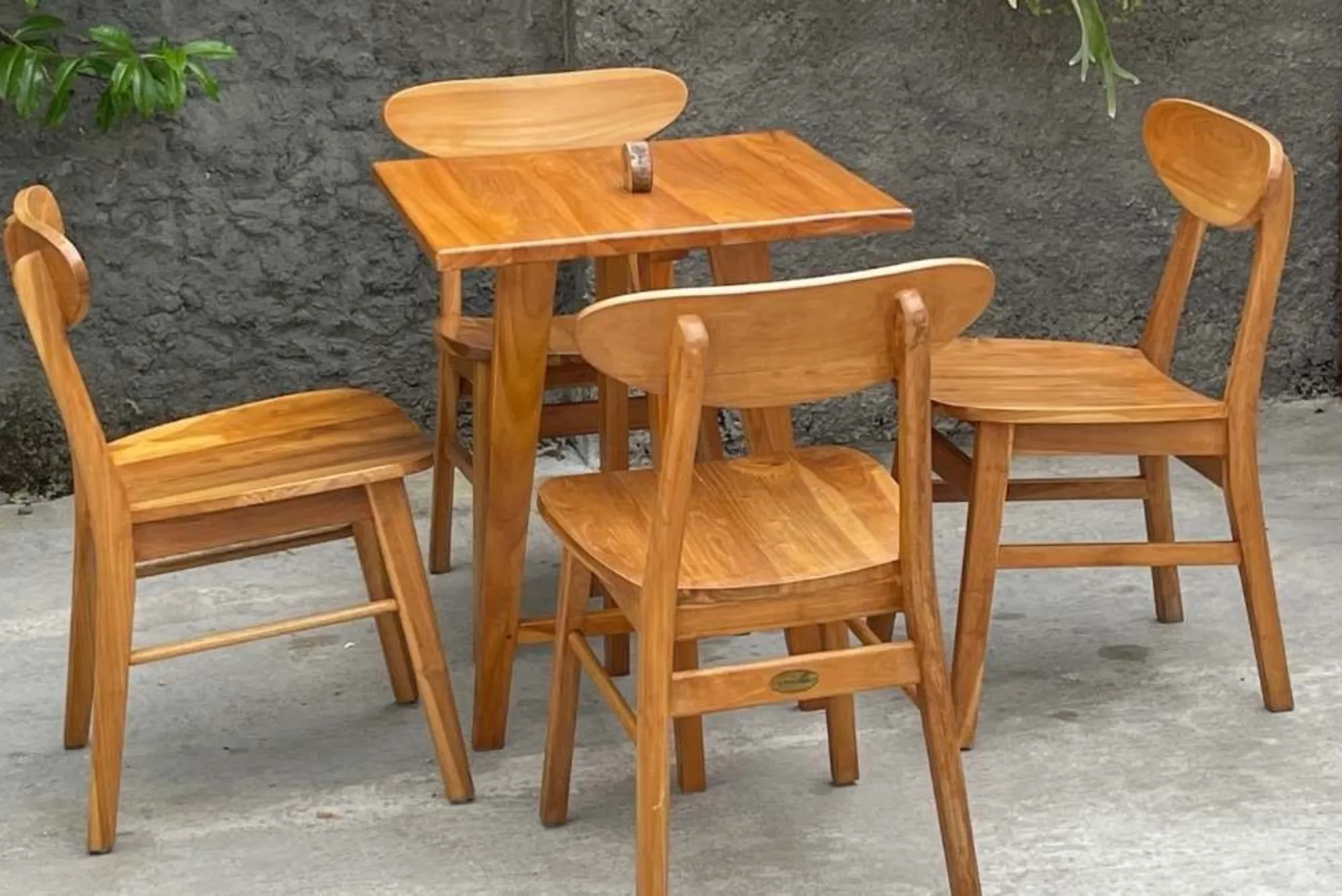 Are Wooden Restaurant Chairs Wholesale Still Popular?