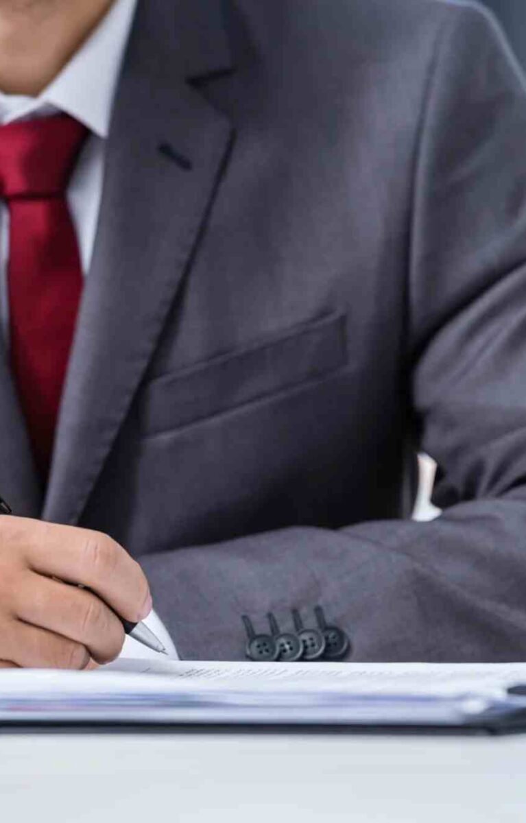 What Types of Documents Require Notarization in Dubai?